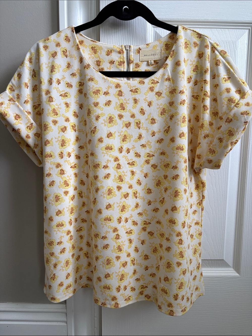 MELLODAY Yellow Floral Short Sleeve Crewneck Blouse